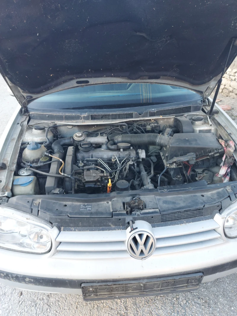 VW Golf, снимка 1 - Автомобили и джипове - 48058553