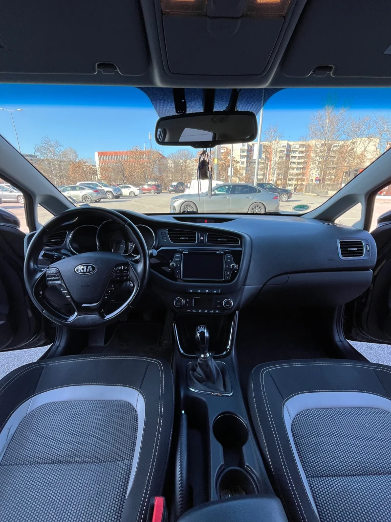 Kia Ceed 1.6 CRDI Dream Team, снимка 8 - Автомобили и джипове - 48433242