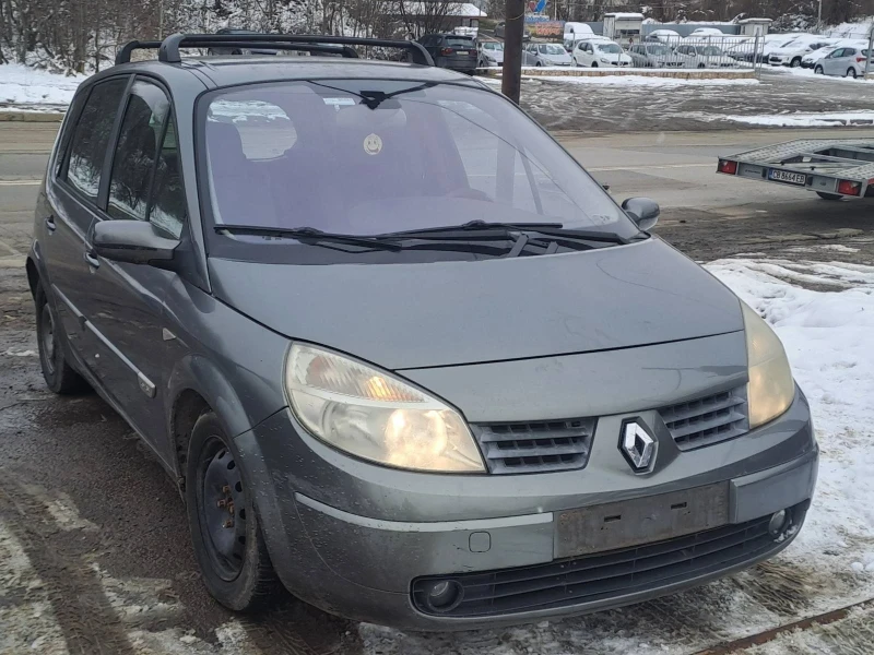 Renault Scenic 1.6i, снимка 2 - Автомобили и джипове - 48713233