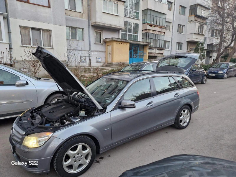 Mercedes-Benz C 220, снимка 3 - Автомобили и джипове - 48759697