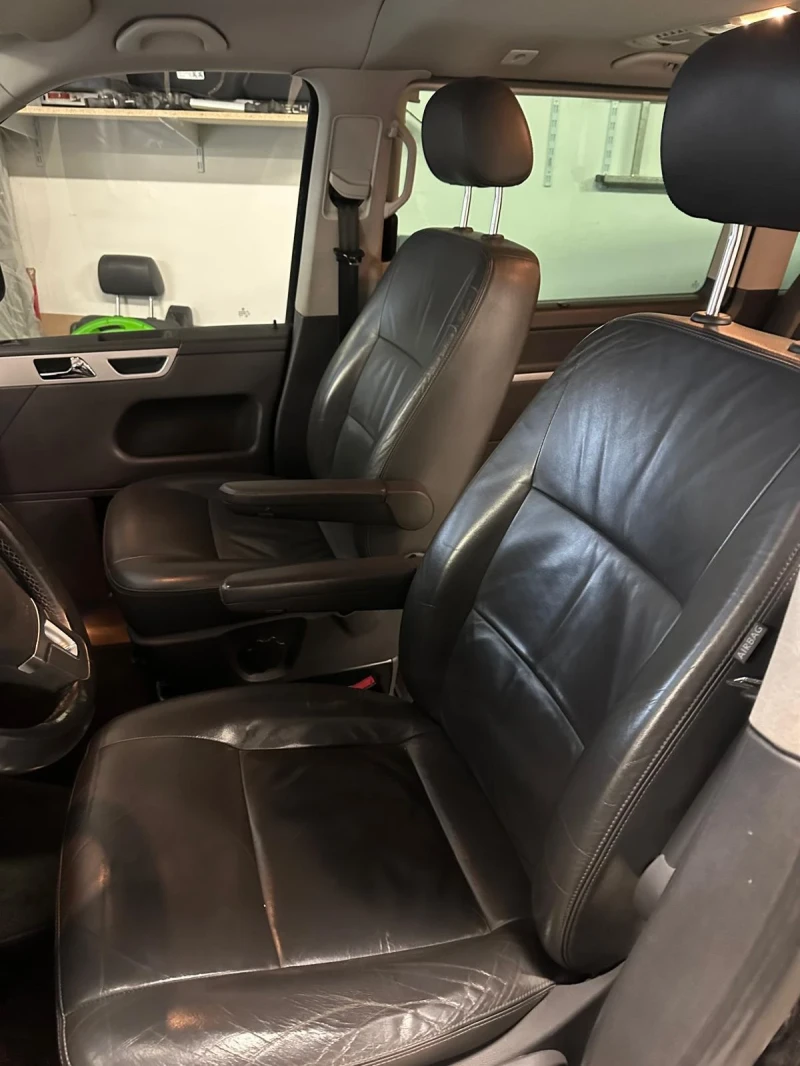 VW Multivan 7места , снимка 12 - Автомобили и джипове - 49184612