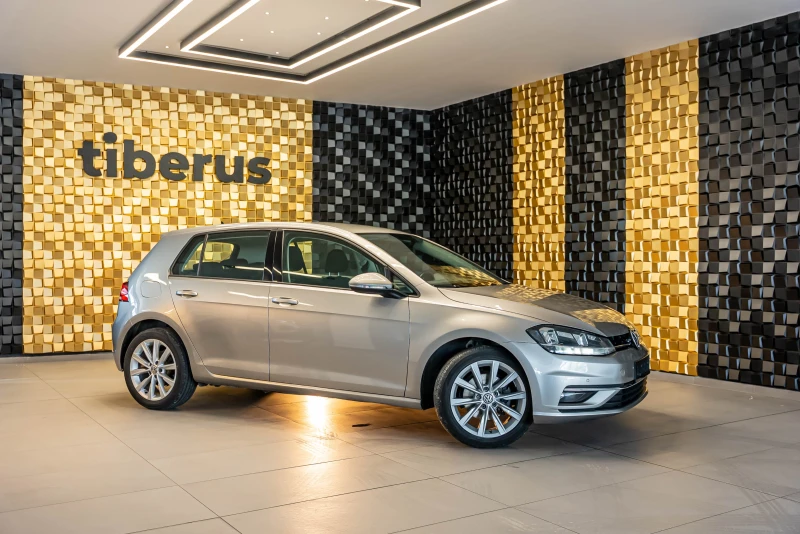 VW Golf 1.6 TDI, снимка 2 - Автомобили и джипове - 51566329