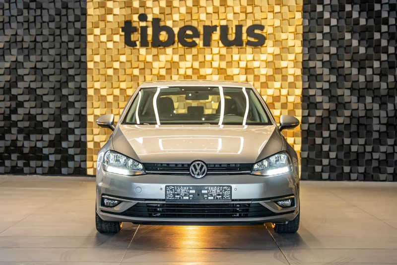 VW Golf 1.6 TDI, снимка 3 - Автомобили и джипове - 51566329
