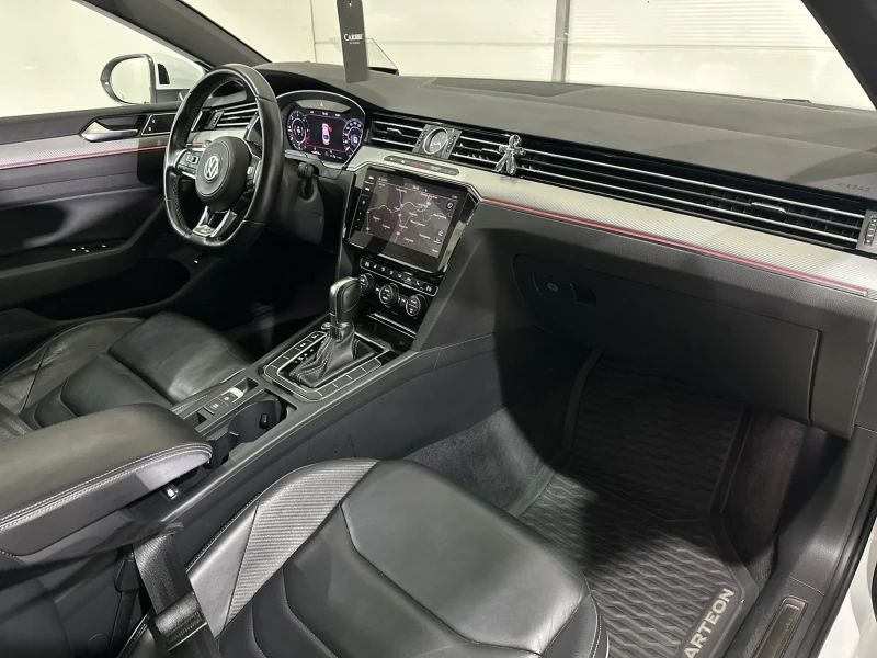 VW Arteon 2.0TDI R-Line * DSTR* DIGITAL* DYNAUDIO* HEAD-UP* , снимка 9 - Автомобили и джипове - 52069271
