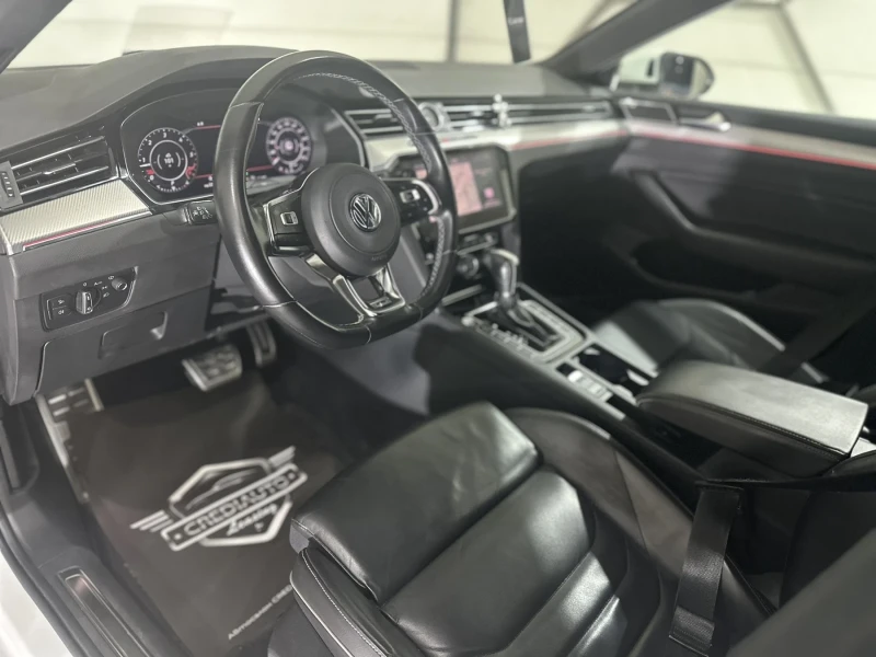VW Arteon 2.0TDI R-Line * DSTR* DIGITAL* DYNAUDIO* HEAD-UP* , снимка 7 - Автомобили и джипове - 52069271