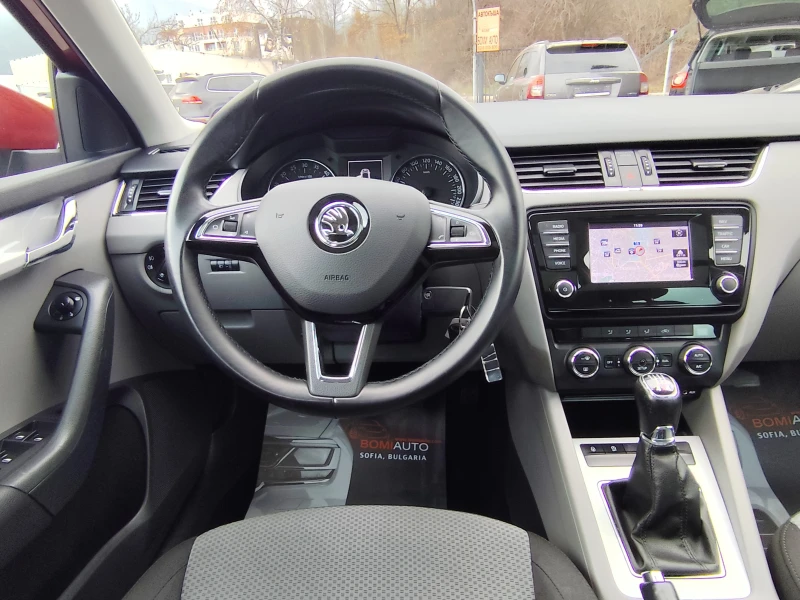 Skoda Octavia 2.0TDi* 4X4* FACE* EXECUTIVE* ПАНОРАМА* , снимка 8 - Автомобили и джипове - 52651701