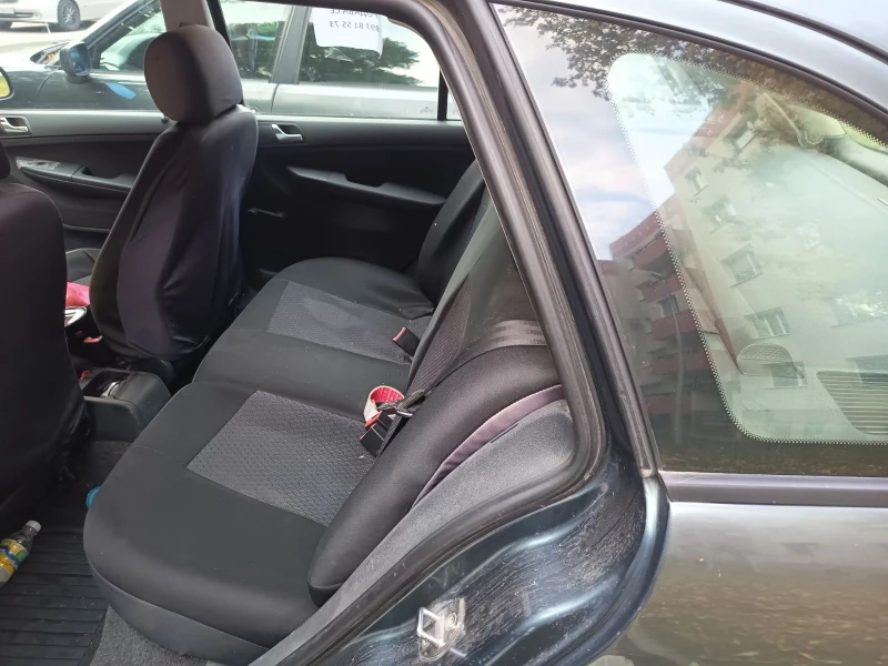 Skoda Fabia, снимка 2 - Автомобили и джипове - 53179537