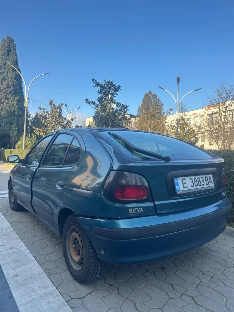 Renault Megane 1.6 L, снимка 3 - Автомобили и джипове - 52866391