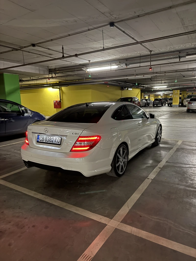 Mercedes-Benz C 220 AMG Пакет Edition 1 Панорама, снимка 2 - Автомобили и джипове - 53143738