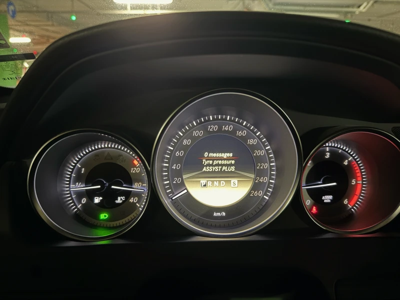 Mercedes-Benz C 220 AMG Пакет Edition 1 Панорама, снимка 12 - Автомобили и джипове - 53143738