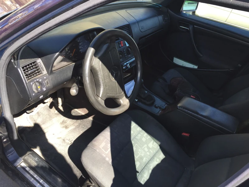 Mercedes-Benz C 220, снимка 5 - Автомобили и джипове - 53200001