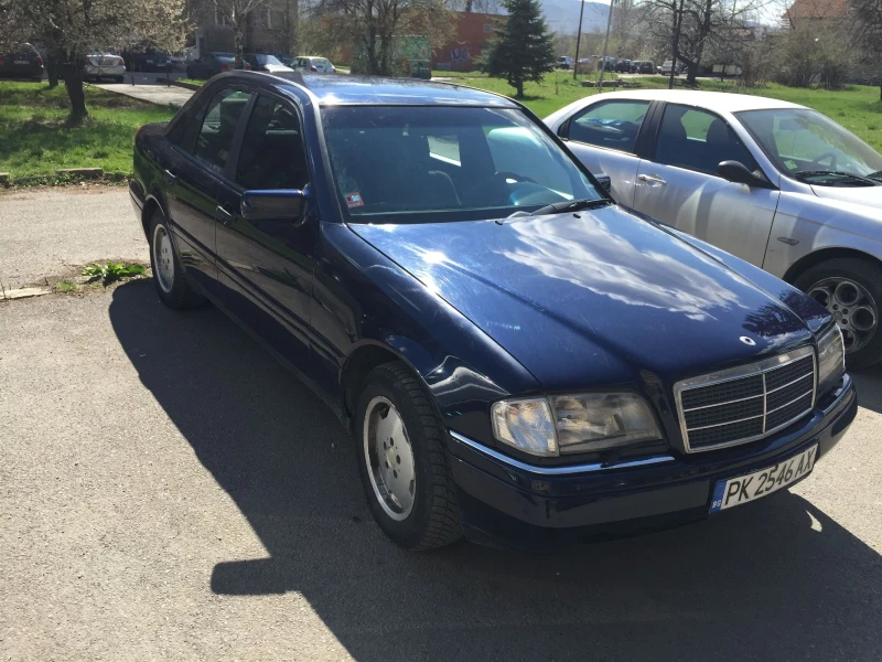 Mercedes-Benz C 220, снимка 2 - Автомобили и джипове - 53200001
