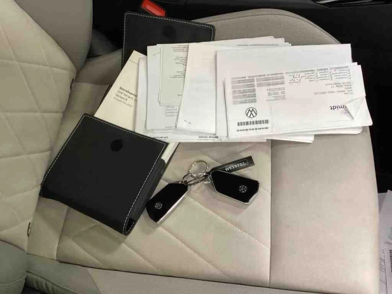 VW Golf 2.0 TDI MK8 150hp, снимка 14 - Автомобили и джипове - 53392228