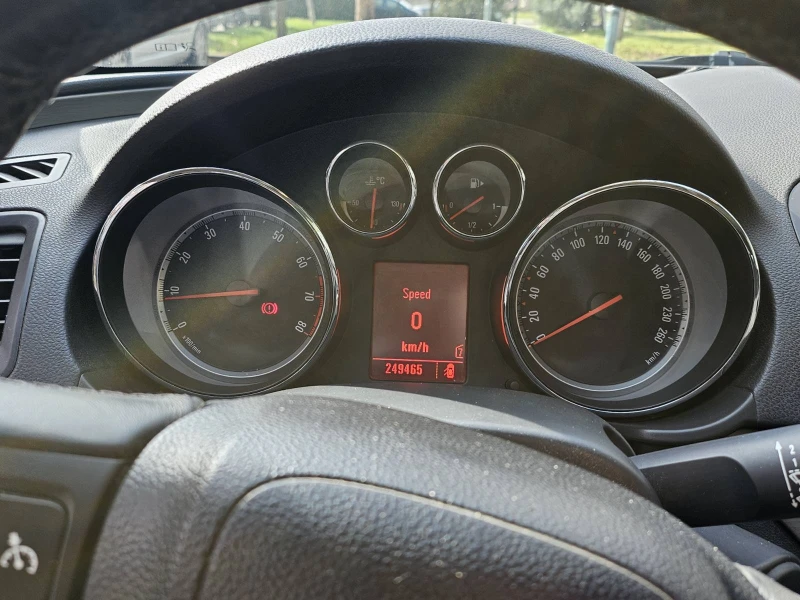 Opel Insignia LIMOUSINE NB, снимка 11 - Автомобили и джипове - 53432293