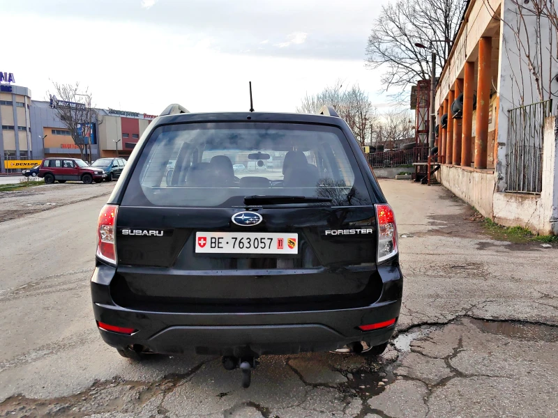 Subaru Forester 2.0!!ШВЕЙЦАРИЯ!!4Х4!ТОП СЪСТОЯНИЕ!!, снимка 4 - Автомобили и джипове - 53507008