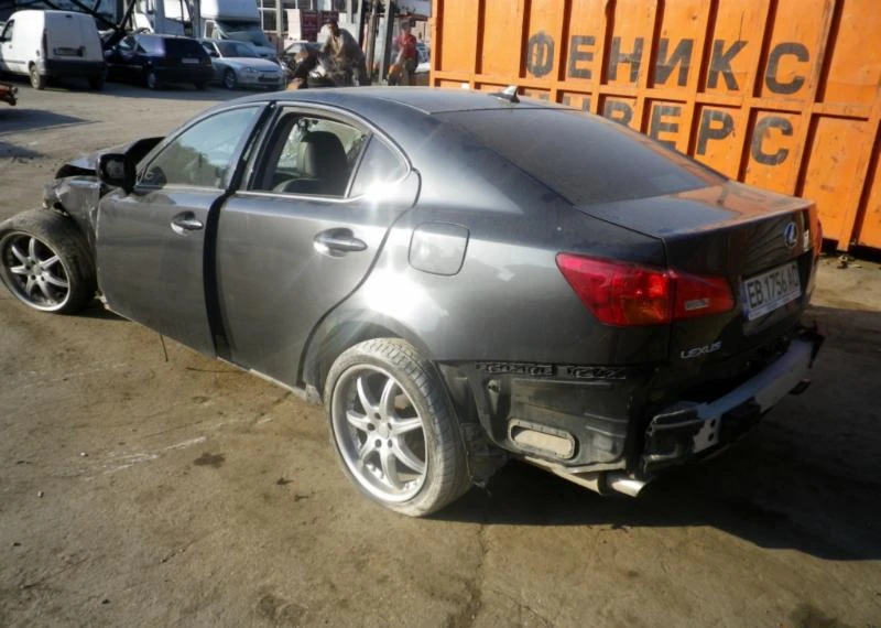 Lexus IS 250 Sport, снимка 2 - Автомобили и джипове - 43182016