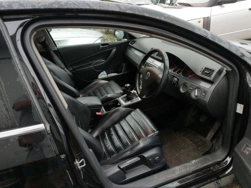 VW Passat 2.0 TDI Sport, снимка 2 - Автомобили и джипове - 47056598