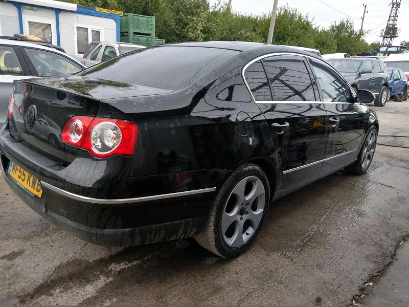 VW Passat 2.0 TDI Sport, снимка 7 - Автомобили и джипове - 47056598