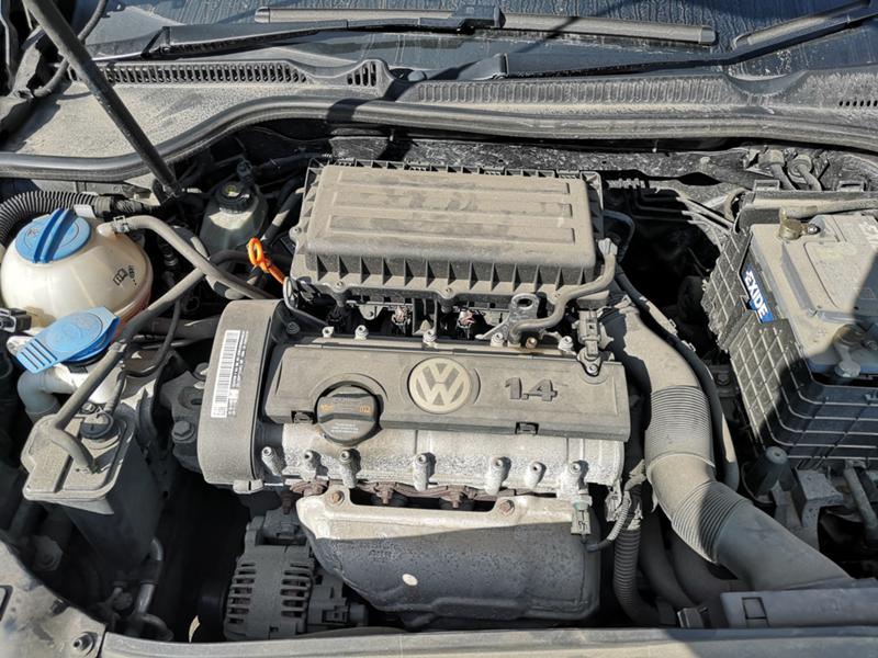 VW Golf 1.4i, снимка 6 - Автомобили и джипове - 39858159