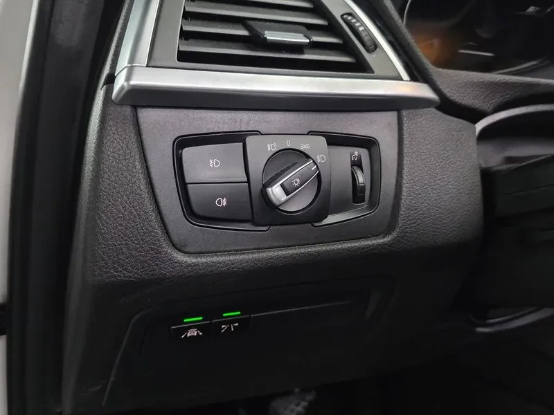 BMW 320 d, снимка 16 - Автомобили и джипове - 54592997