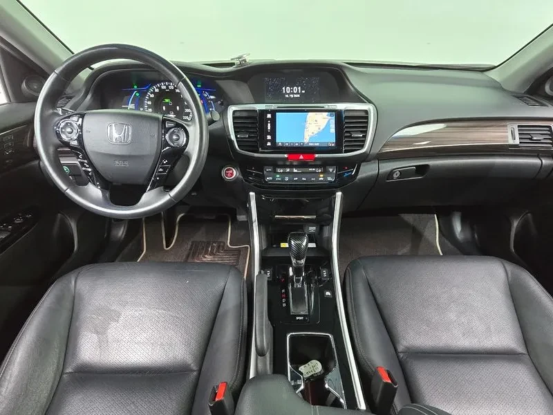 Honda Accord 2.0 Hybrid - САМО 30% АВАНС!, снимка 7 - Автомобили и джипове - 55660049