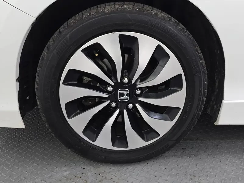 Honda Accord 2.0 Hybrid - САМО 30% АВАНС!, снимка 5 - Автомобили и джипове - 55660049