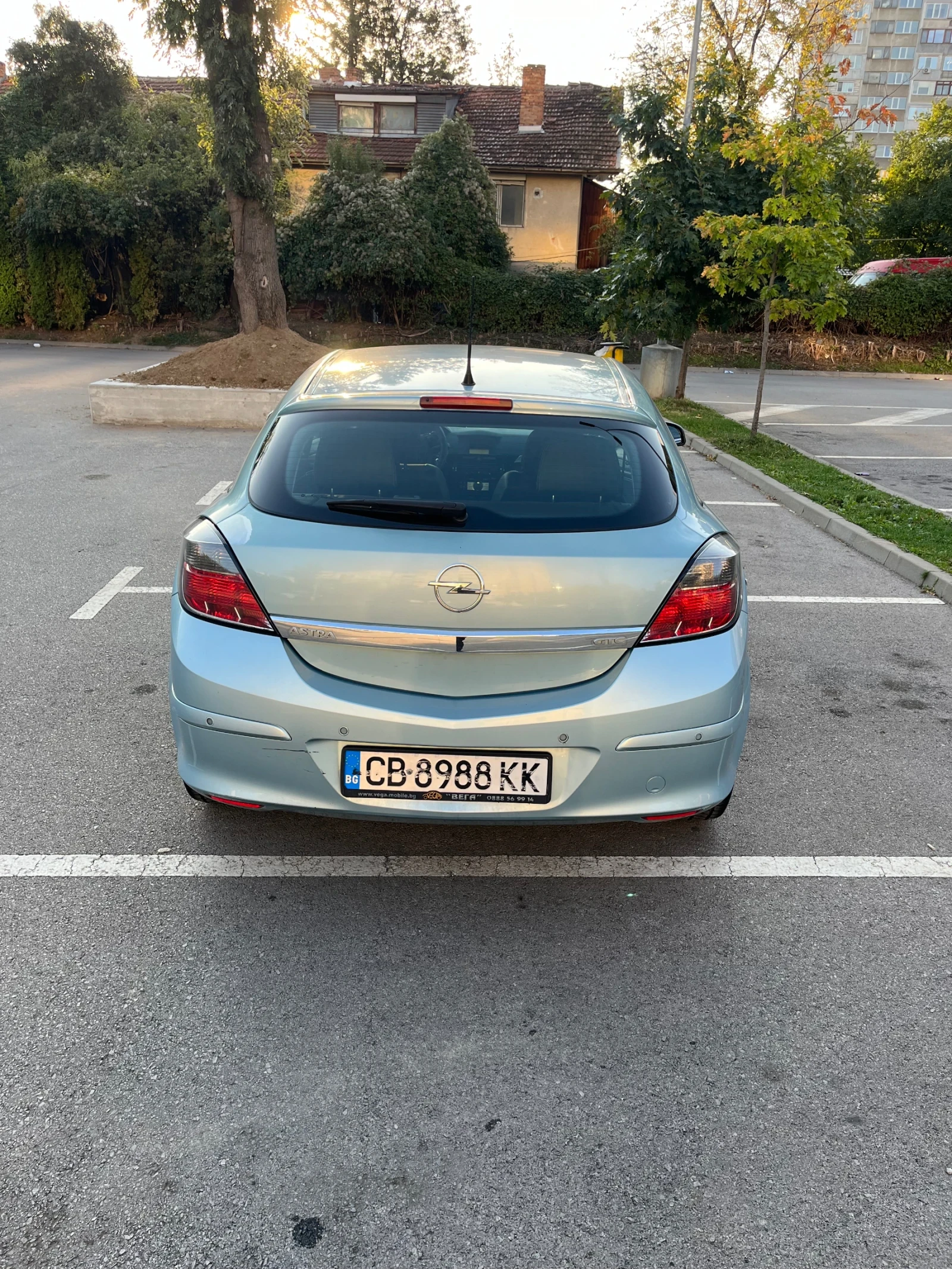 Opel Astra GTC COSMO - изображение 6