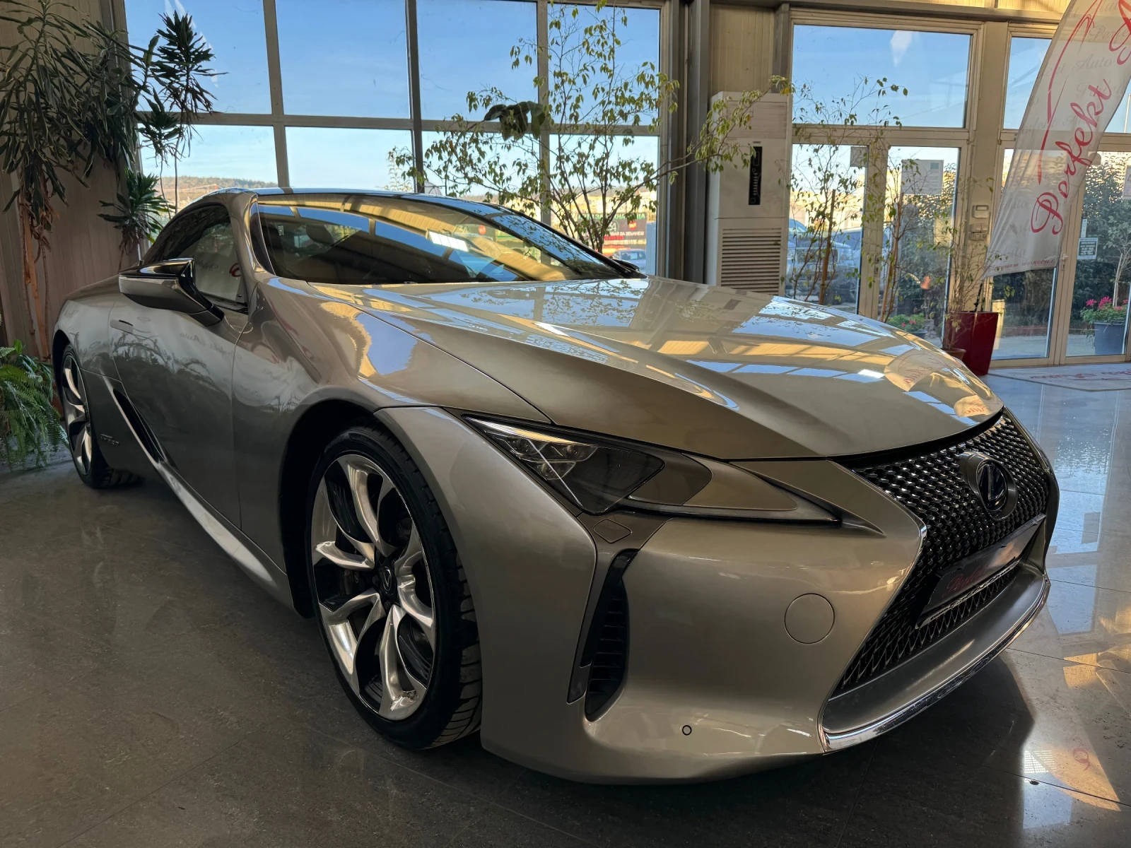 Lexus LC 500h FULL Екстри* HEAD UP* MARK LEVINSON* ГАРАНЦИОНЕН - изображение 3