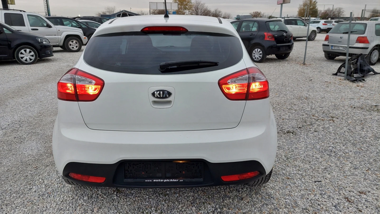 Kia Rio 1.3i ПЕРФЕКТЕН - изображение 7