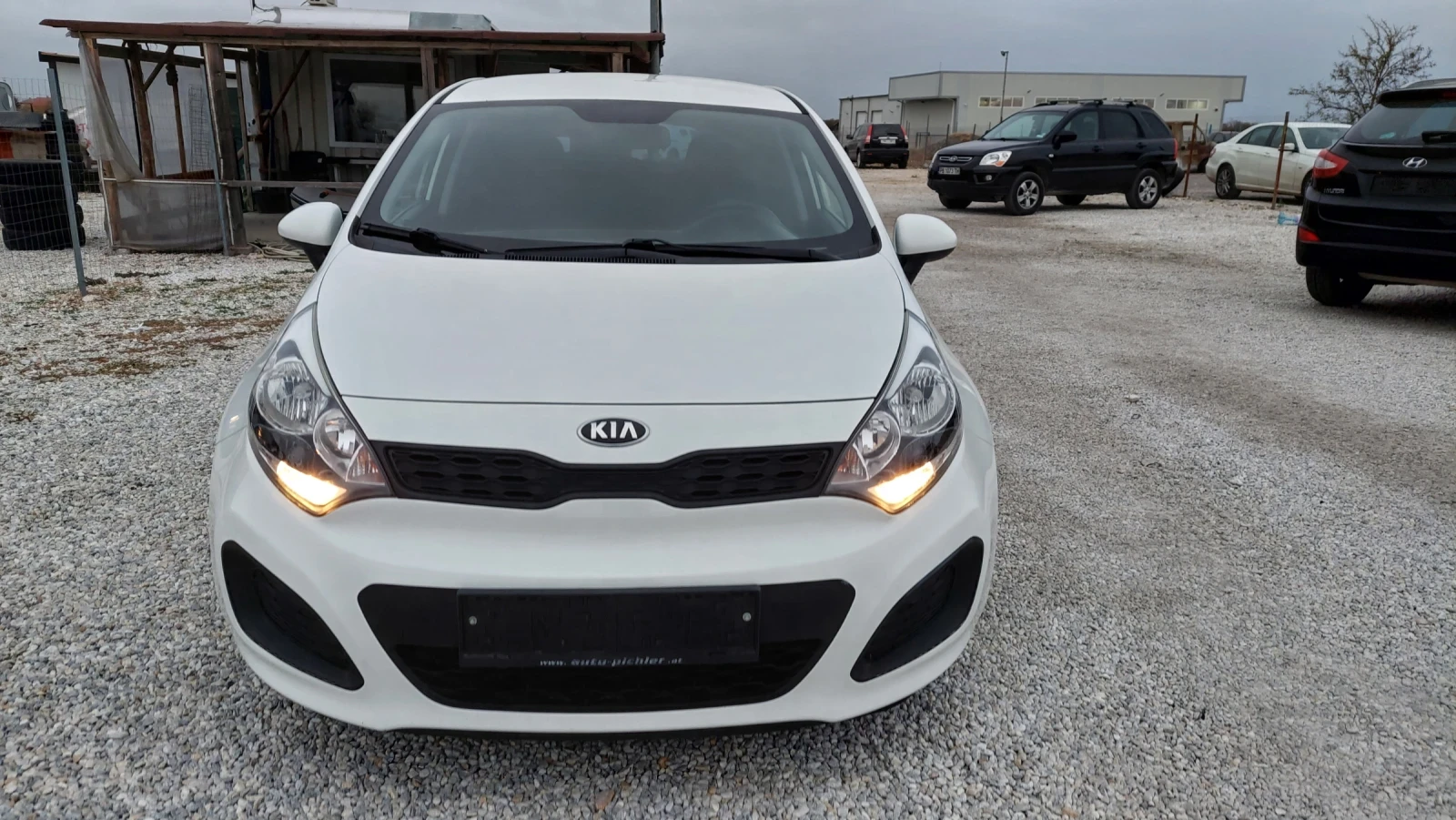 Kia Rio 1.3i ПЕРФЕКТЕН - изображение 2