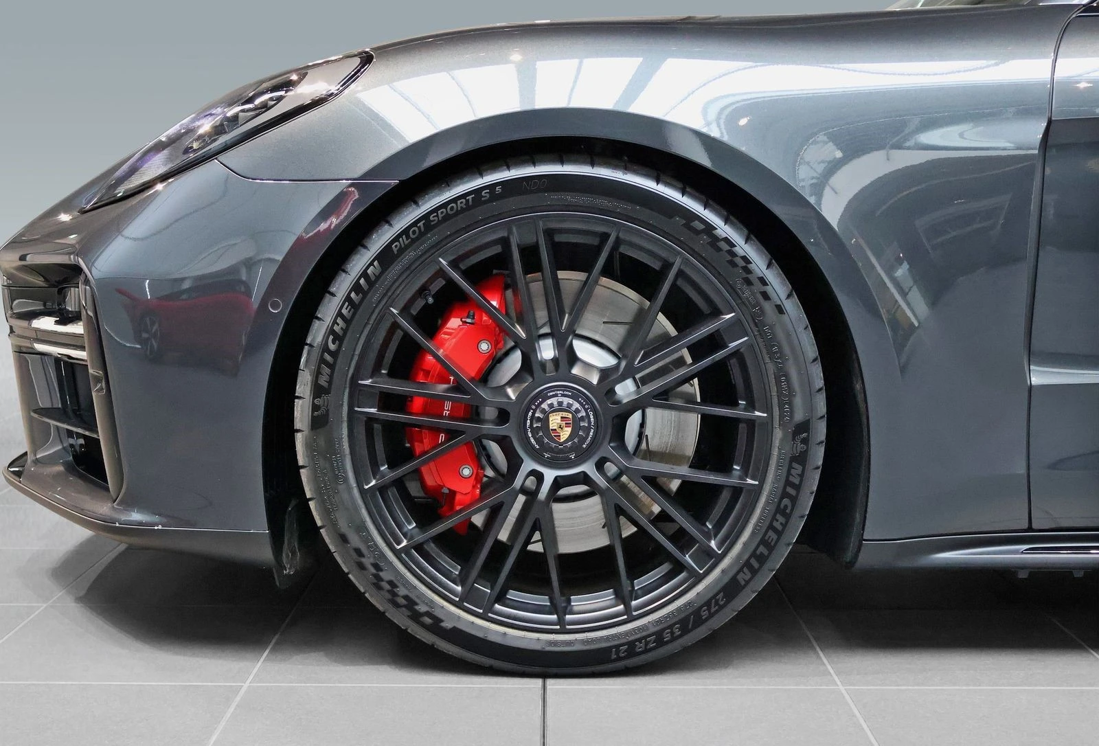 Porsche Panamera GTS/FACELIFT/SPORT DESIGN/BOSE/MATRIX/PANO/360/HUD - изображение 4
