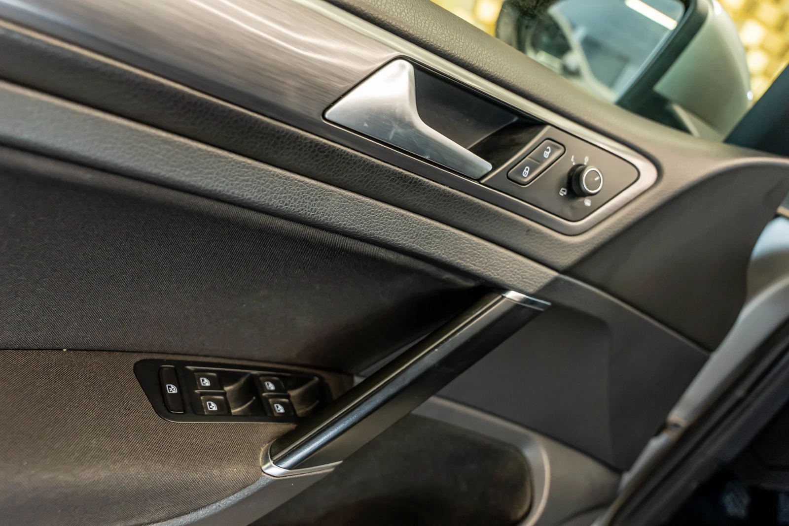 VW Golf 1.6 TDI | Mobile.bg   11