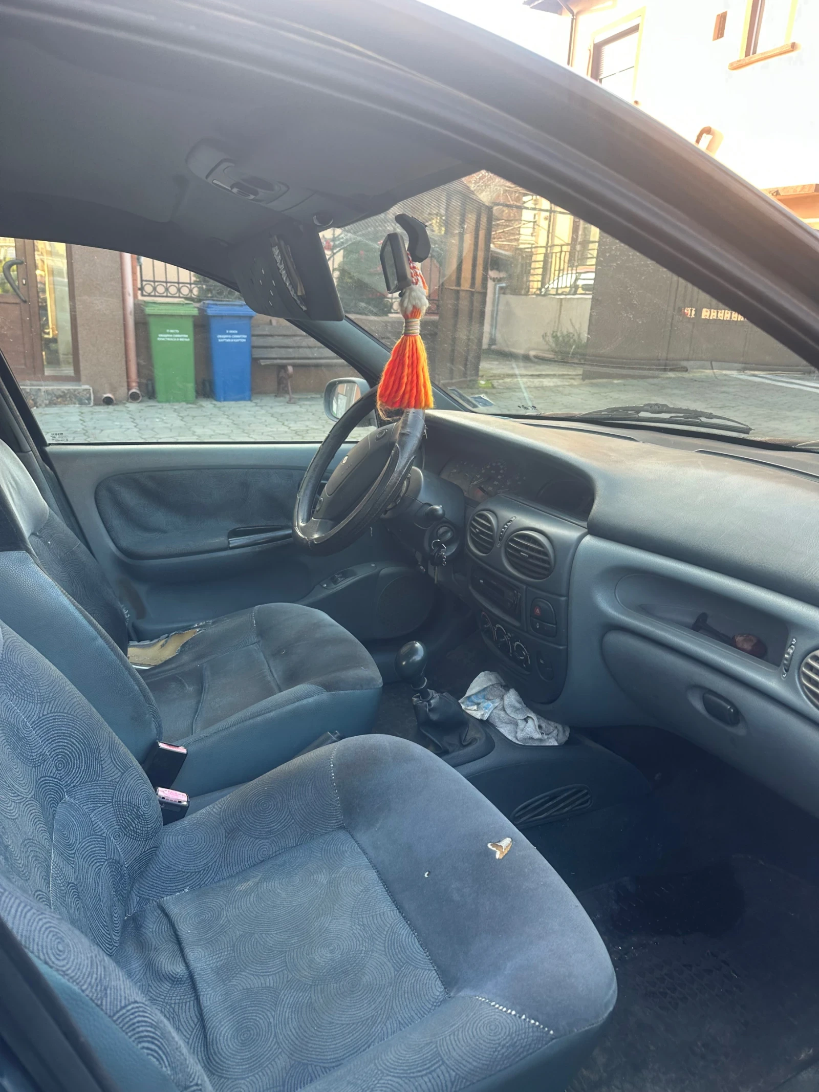 Renault Megane 1.6 L - изображение 8