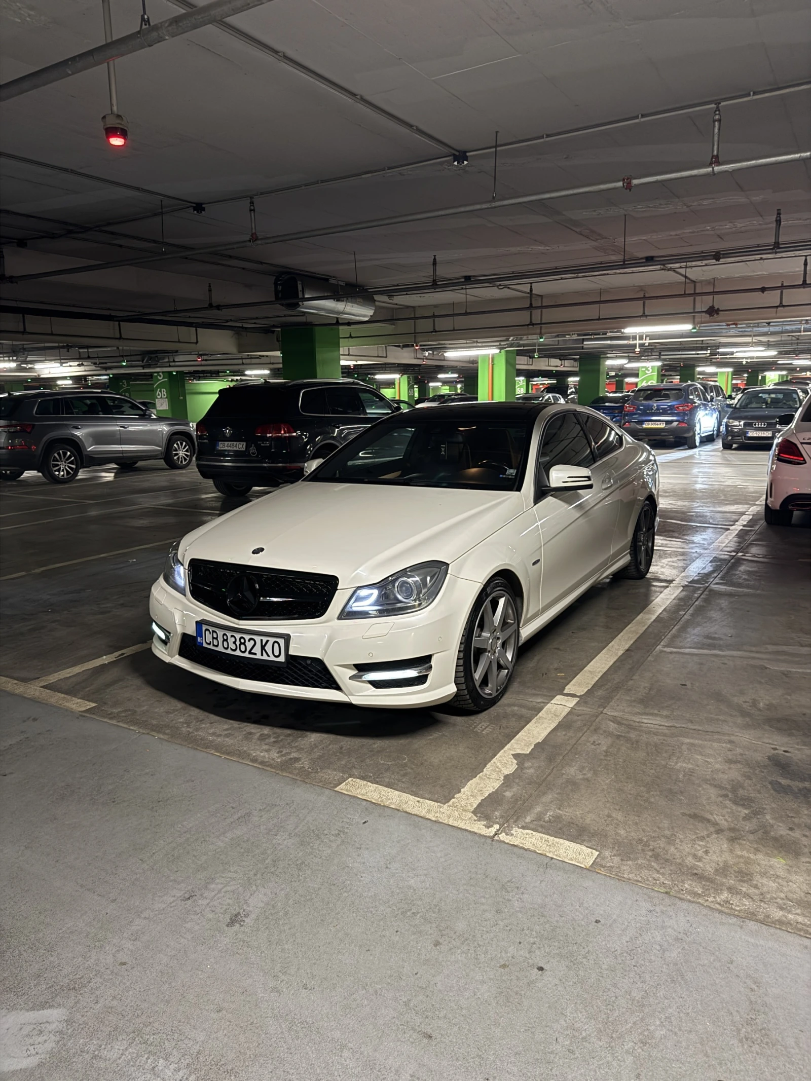 Mercedes-Benz C 220 AMG Пакет Edition 1 Панорама - изображение 5