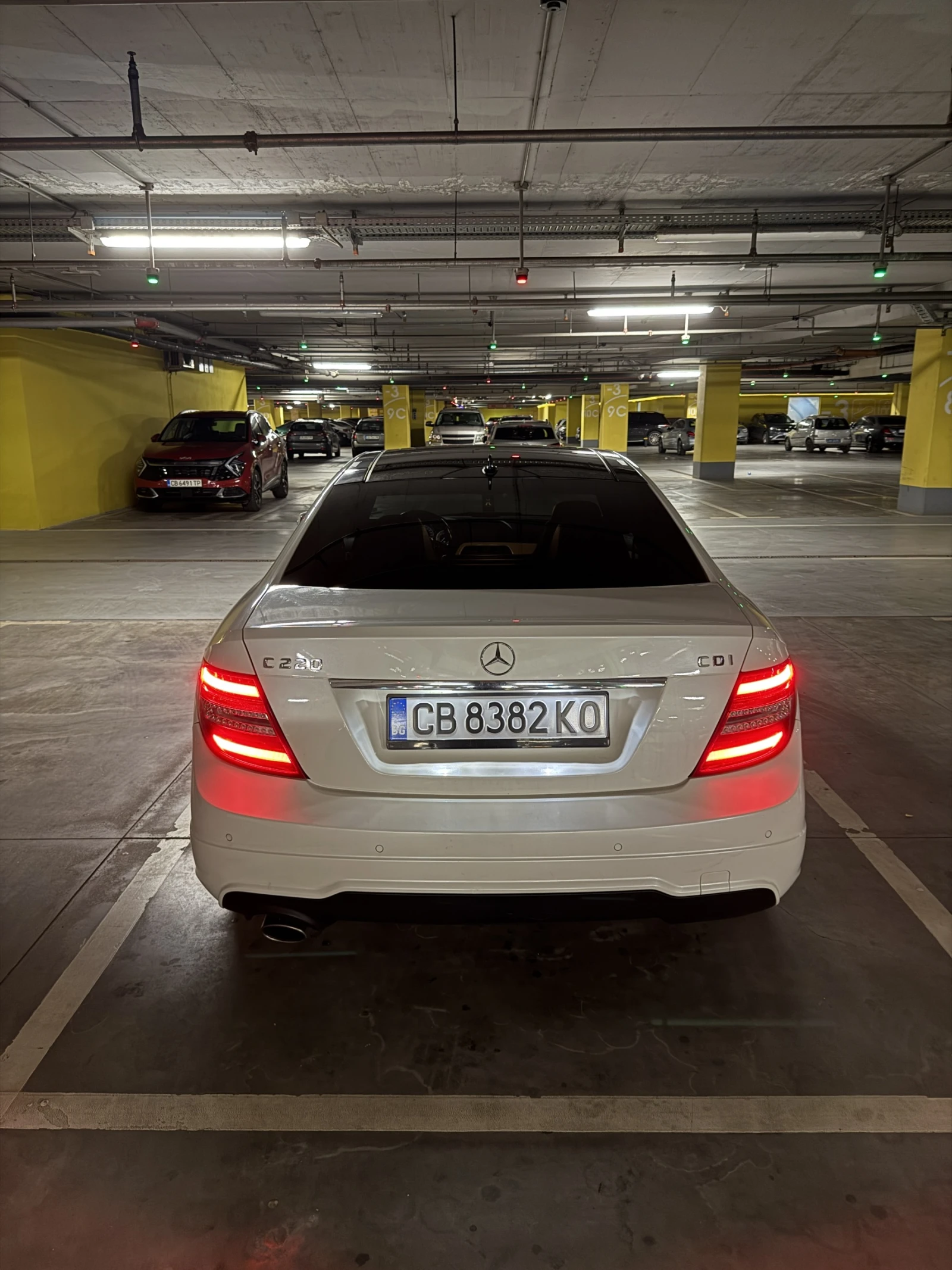 Mercedes-Benz C 220 AMG Пакет Edition 1 Панорама - изображение 4