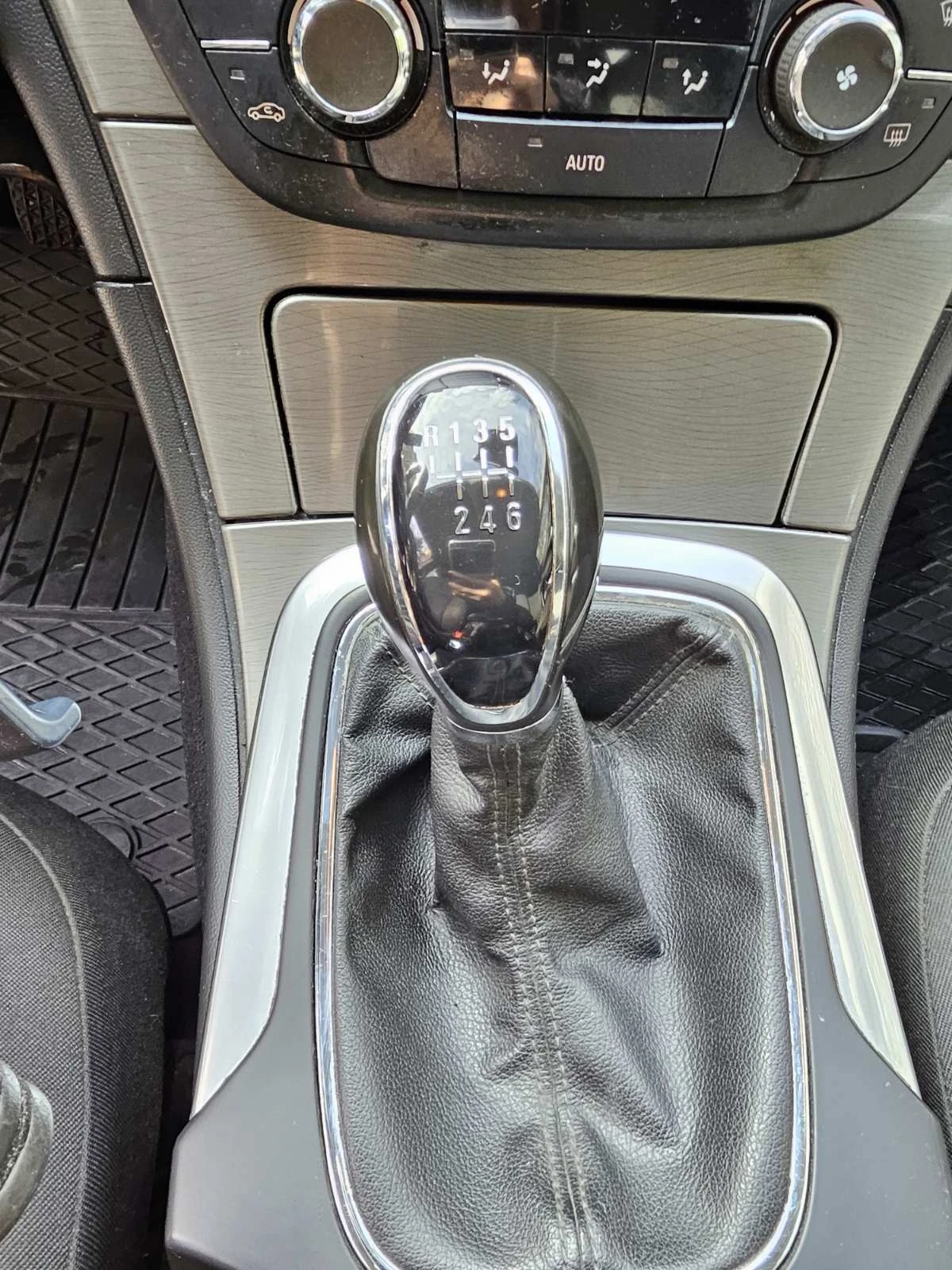 Opel Insignia LIMOUSINE NB, снимка 7 - Автомобили и джипове - 53881799