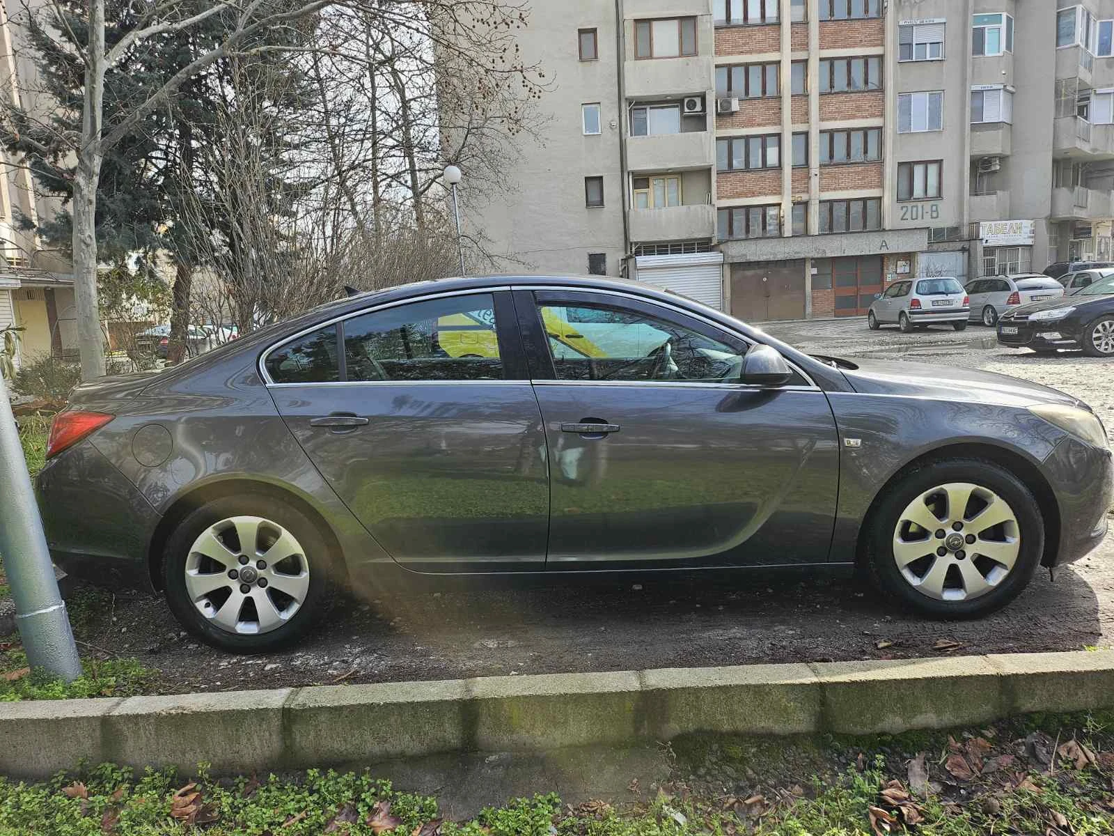Opel Insignia LIMOUSINE NB, снимка 3 - Автомобили и джипове - 53881799