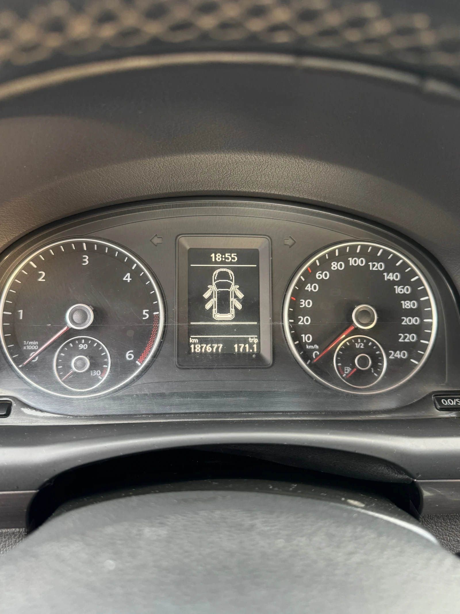 VW Touran 1, 6 TDI, снимка 7 - Автомобили и джипове - 53731123