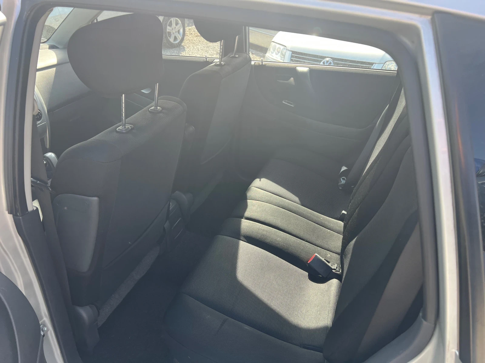 Suzuki Liana Sport 1.6i 4x4 AVTOMAT, снимка 11 - Автомобили и джипове - 53746847