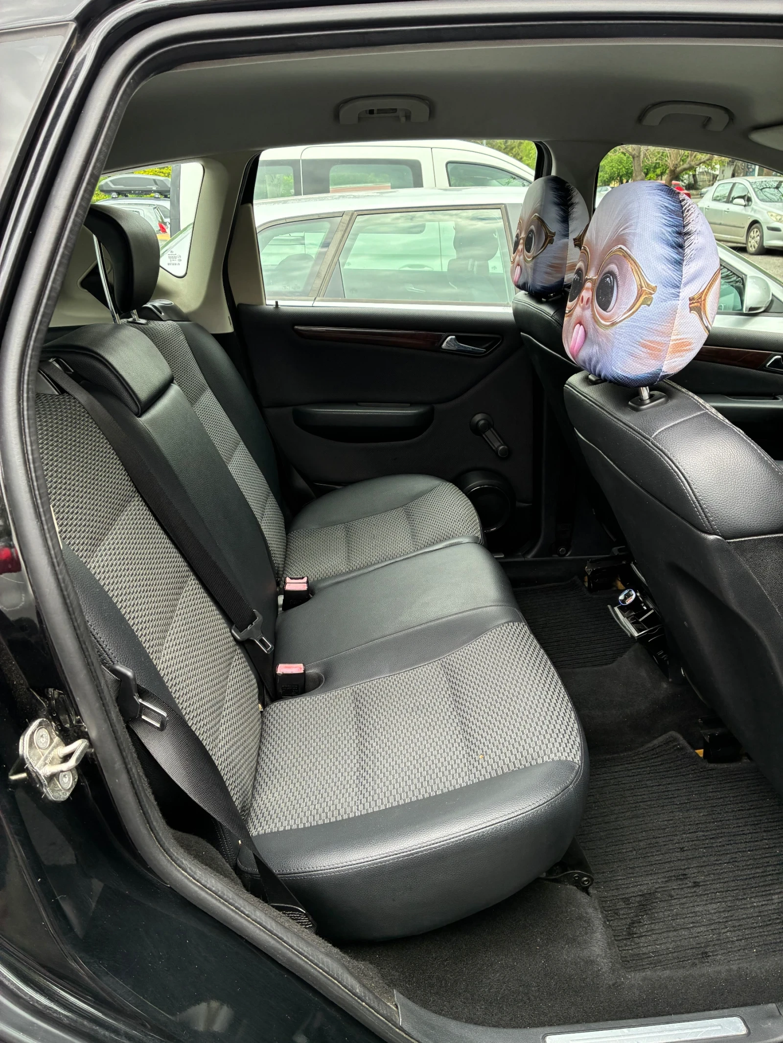 Mercedes-Benz A 180 Elegance, снимка 7 - Автомобили и джипове - 54583288