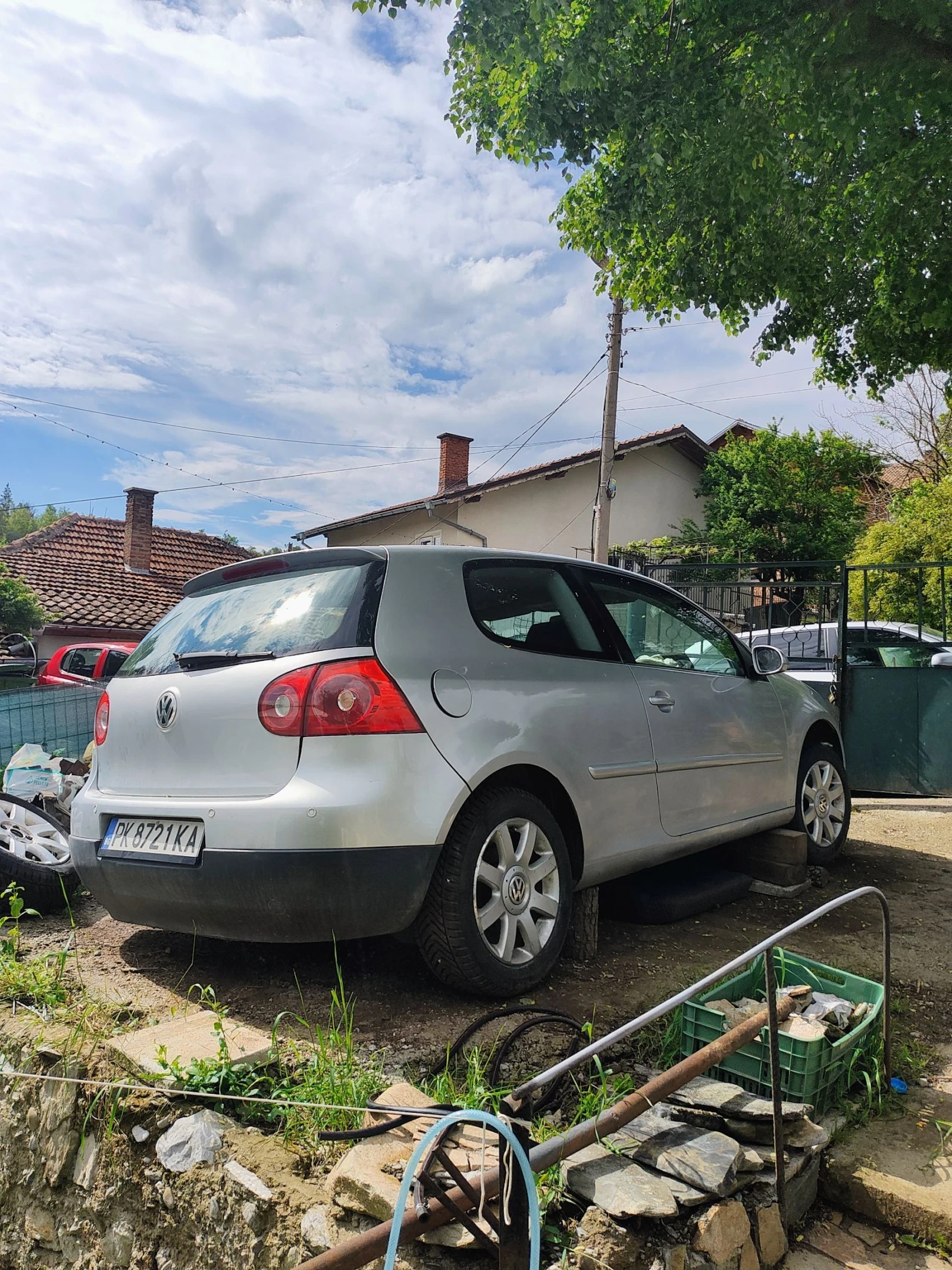 VW Golf 1.6 фси , снимка 3 - Автомобили и джипове - 54657915
