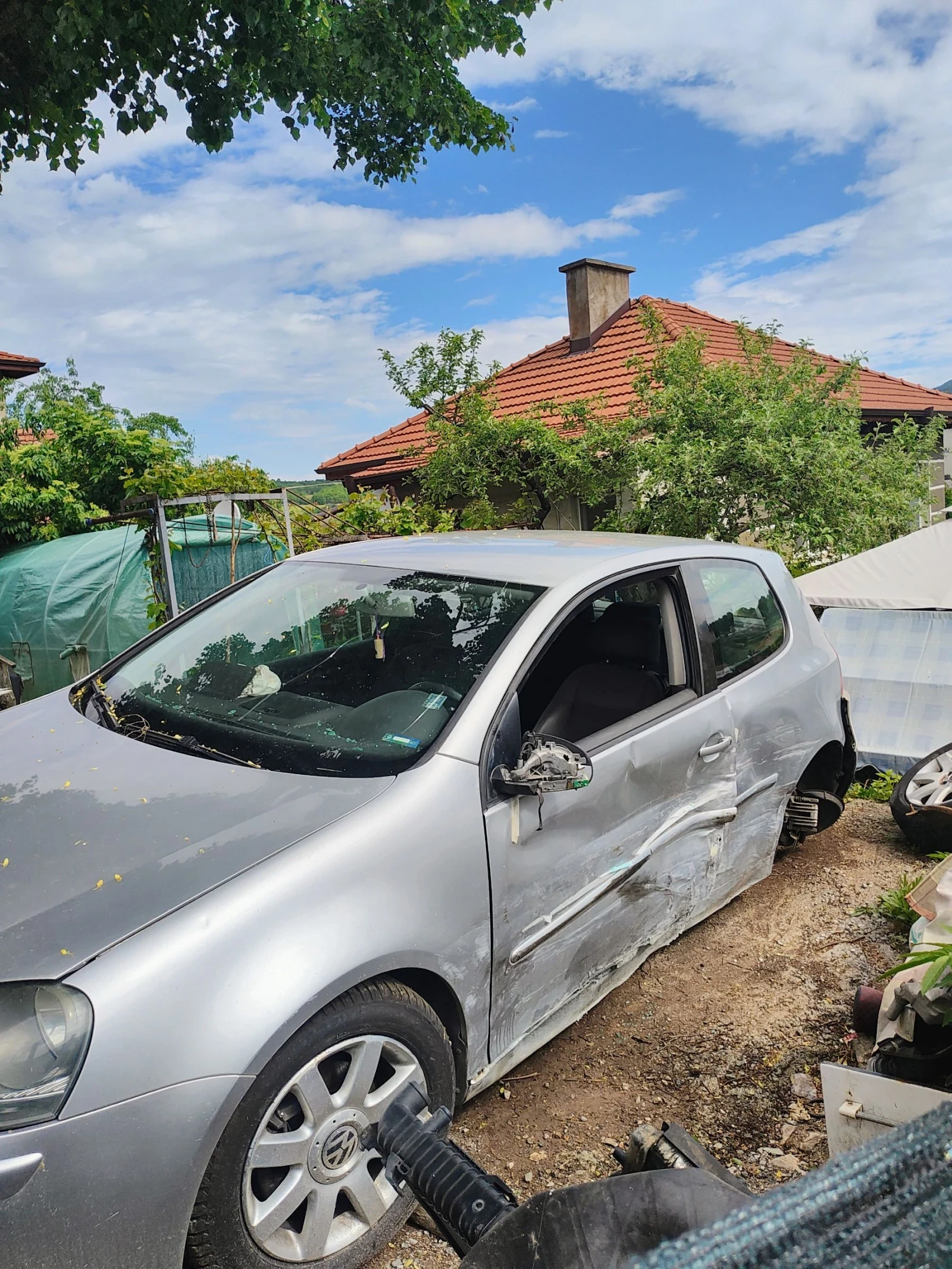 VW Golf 1.6 фси , снимка 2 - Автомобили и джипове - 54657915