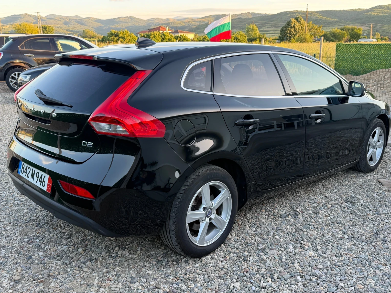 Volvo V40 Automat / Face lift , снимка 5 - Автомобили и джипове - 54723187