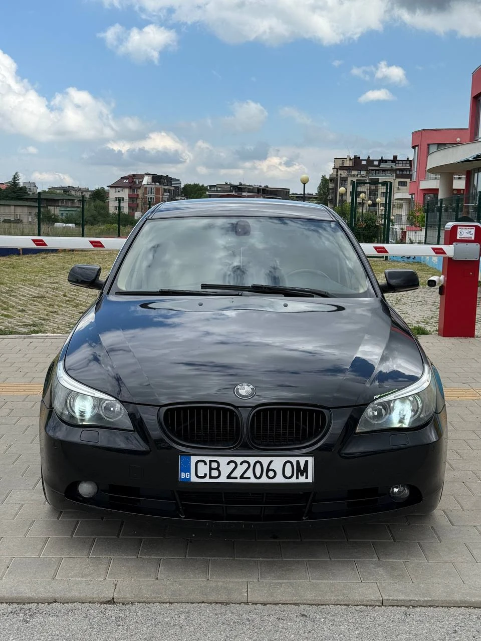 BMW 525, снимка 2 - Автомобили и джипове - 54751177