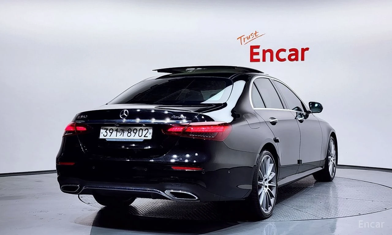 Mercedes-Benz E 350 AMG LINE* 4MATIC* ПОДГРЕВ* НАВИГАЦИЯ* 2 КЛЮЧА, снимка 2 - Автомобили и джипове - 54855567