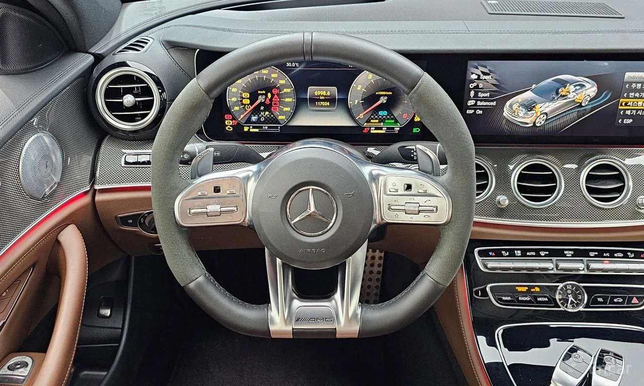 Mercedes-Benz E 53 AMG 4MATIC+ * ПОДГРЕВ* ОБДУХВАНЕ* НАВИГАЦИЯ* 360 КАМЕР, снимка 4 - Автомобили и джипове - 54972551