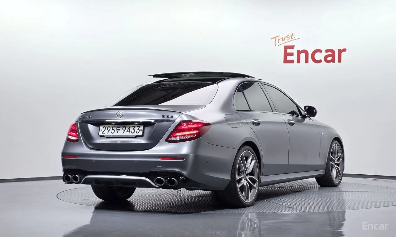 Mercedes-Benz E 53 AMG 4MATIC+ * ПОДГРЕВ* ОБДУХВАНЕ* НАВИГАЦИЯ* 360 КАМЕР, снимка 2 - Автомобили и джипове - 54972551
