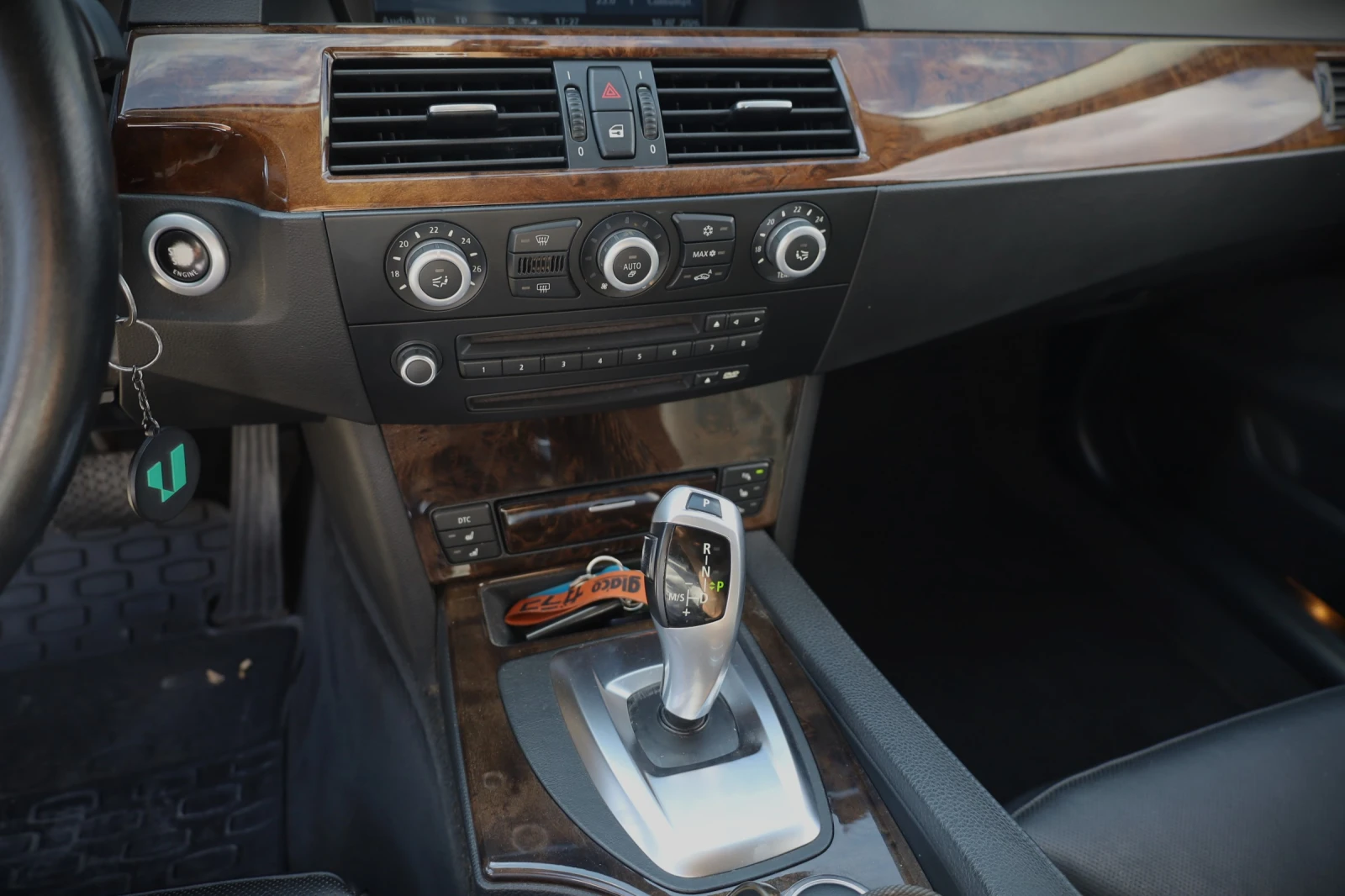 BMW 530  Бензин, снимка 13 - Автомобили и джипове - 55259833