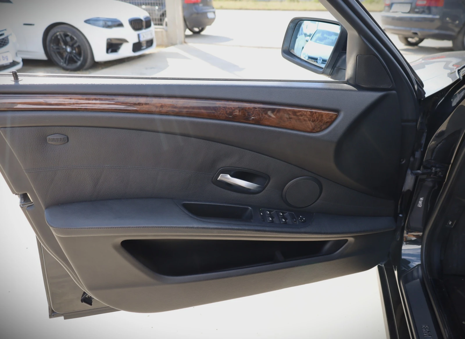 BMW 530  Бензин, снимка 6 - Автомобили и джипове - 55259833