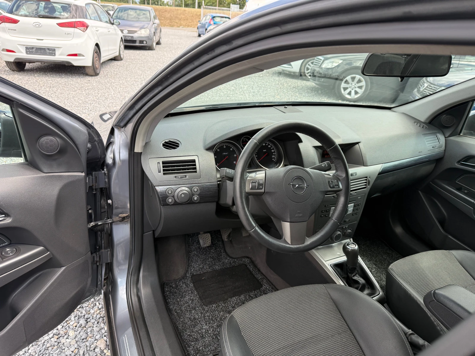 Opel Astra 1.7 CDTI EVRO 4, снимка 10 - Автомобили и джипове - 55581615